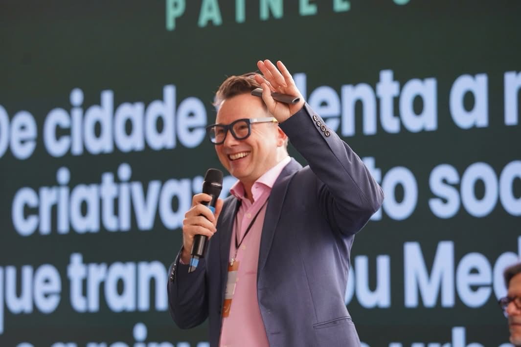 No GRANPAL Summit 2025, Medellín inspira o debate “De Cidade Violenta a Cidade Criativa”.