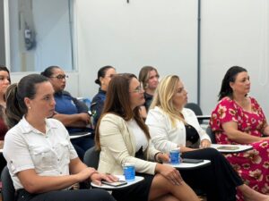 Fórum das Primeiras-Damas da Granpal debate reeducação e iniciativas para combater a violência contra a mulher.