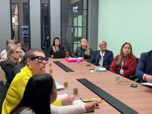 Fórum de Educação da Granpal debate alfabetização e ampliação da escola integral.